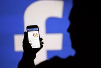 Laporan: Facebook Lacak Panggilan Telepon Pengguna Dua Tahun Terakhir