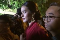Raisa Hadiri Nikahan Putri Jokowi Tanpa Hamish