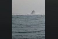 Semburan Aneh di Laut Banten Mendadak Viral, Simak Videonya