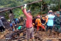 Evakuasi Korban Longsor Sukabumi Dilanjutkan Rabu Pagi