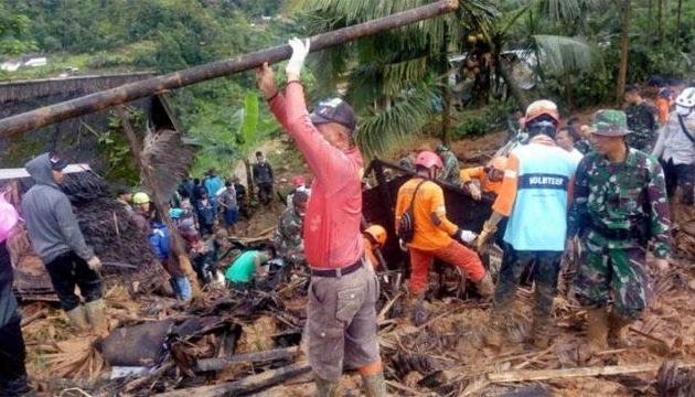 Evakuasi Korban Longsor Sukabumi Dilanjutkan Rabu Pagi