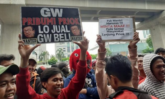 Massa Mengaku Aksi Damai Tanjung Priok Geruduk Kantor Kemenkumham