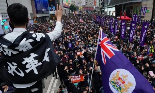 Hong Kong Awali Tahun 2020 Dengan Puluhan Ribu Orang Berunjuk Rasa