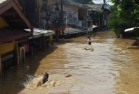 Dampak Banjir Jakarta Akibat Masyarakat Abaikan Info Bencana, kata Pakar