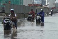 Banjir Rendam 26 RT dan 2 Ruas Jalan di Jakarta Kamis Pagi