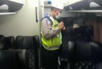Mengaku Tidak Bawa Penumpang, Bus Ini Kepergok Sembunyikan Pemudik