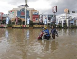 Samarinda Dilanda Banjir di Sejumlah Titik Diakibatkan Hujan Deras