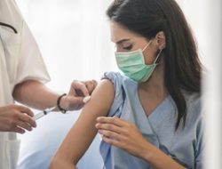 Cegah Kanker Serviks, Menkes Pastikan Vaksin Wajib dan Gratis