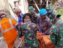 Jadi Tontonan Warga, Evakuasi Korban Gempa Cianjur Terhambat