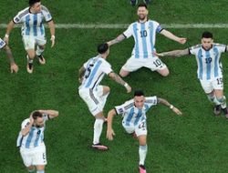 Tangis Haru Selimuti Pemain Argentina Usai Juara Piala Dunia 2022