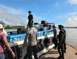 Personel Ops Lilin Kayan 2023 Polres Malinau di Garis Depan Pelabuhan Speed Boat