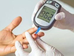 Pentingnya Memeriksa Kadar Gula Darah bagi Penderita Diabetes Selama Bulan Puasa